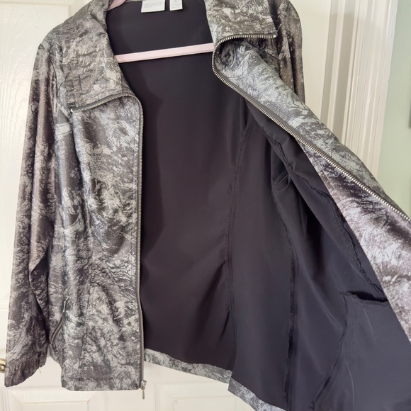 Chico's Zenergy Jacket Neema Evelyn Foil Zipper Front Silver Black 2 - Picture 3 of 5